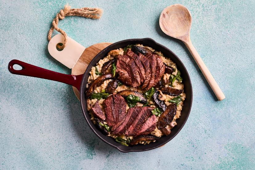 Create a stir with this next-level risotto. It starts with plump arborio rice, earthy chestnut and porcini mushrooms and spinach, and is topped with juicy strips of bavette steak and portobello mushrooms. Every mouthful’s a taste explosion – guaranteed.