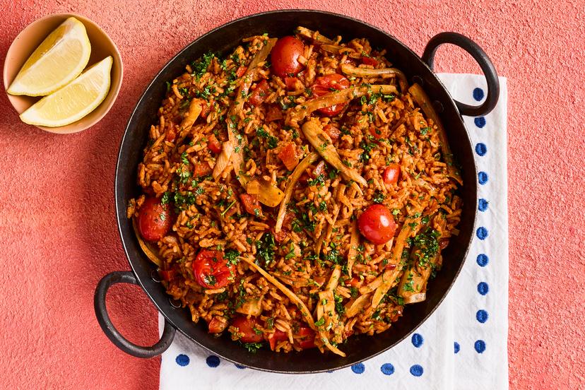 Originating in Valencia, Spain, paella is versatile, filling and totally delicious. Our veggie version combines aniseedy fennel and red pepper, cooked with garlic, thyme and paprika, stirred into basmati rice and finished with lemon and parsley – bringing the flavours of Spain straight to your table!