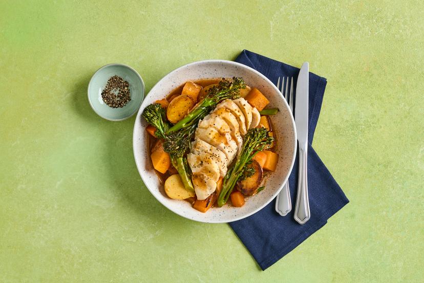This hearty one-tray dinner will satisfy your appetite and streamline the washing-up! With tender chicken breast, baby potatoes, carrots and chunks of swede braised in a garlic, rosemary and thyme-scented stock, plus a topping of long-stem broccoli, it tastes tray-mendous, too!