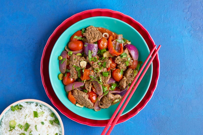 Say hola to one of the world’s first fusion foods. Created when Chinese immigrants combined the technique of stir-frying with local ingredients, ‘lomo saltado’ is a sizzling, spicy jumble of juicy steak, red pepper, spring onions and baby toms – and a Peruvian institution! Often teamed with chips, we think it’s even more delicious on a bed of fluffy white rice.