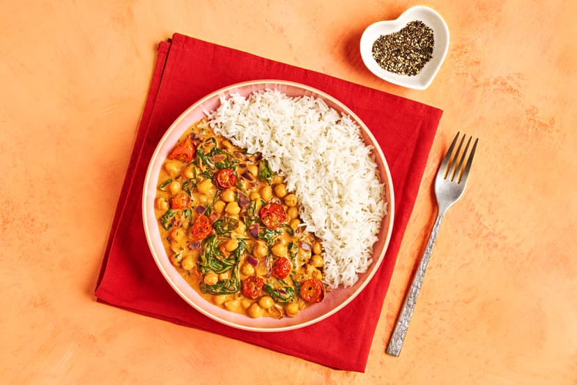 What happens when you smother chickpeas, baby tomatoes and spinach in the internet's most sensational sauce? A new love is born! Ours has sun-dried tomato, smoked paprika and fresh thyme plus a silky touch of Greek-style yogurt. Serve with fluffy white rice… and fall head over heels!