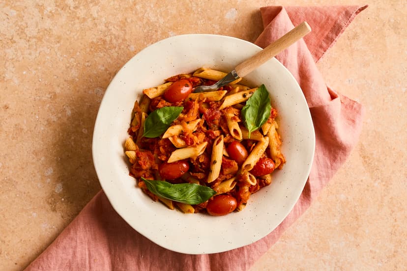Arrabbiata means ‘angry’ in Italian, which is a reference to the chilli in this filling pasta dish (trust us, it’ll leave your taste buds very happy indeed). It’s flavoured with simple, fresh ingredients like chilli, garlic, tomatoes and basil, it’s super-easy to make and ready in just 25 minutes. Hurrah!