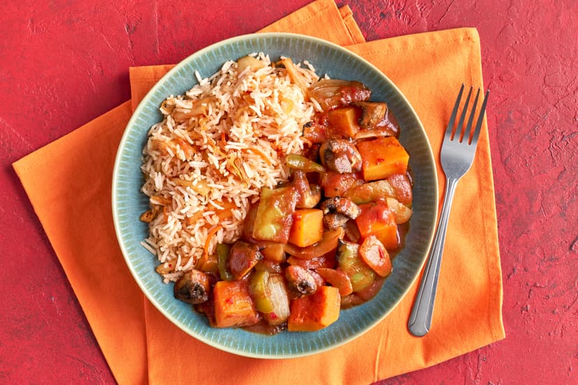 This Korean-inspired winner dinner is all about the layers of flavour… Roasted butternut squash and onion bring subtle sweetness, while gochujang paste adds smoky, spicy depth. Throw in earthy mushrooms and some tangy kimchi-laced rice for good measure, and you’ve got a big squeezy bear hug in a bowl!